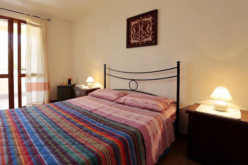 Bed And Breakfast Le Camelie Alghero Dış mekan fotoğraf